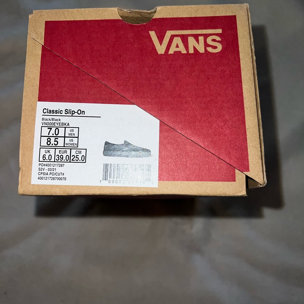 NWT Black Vans- Classic Slip-on